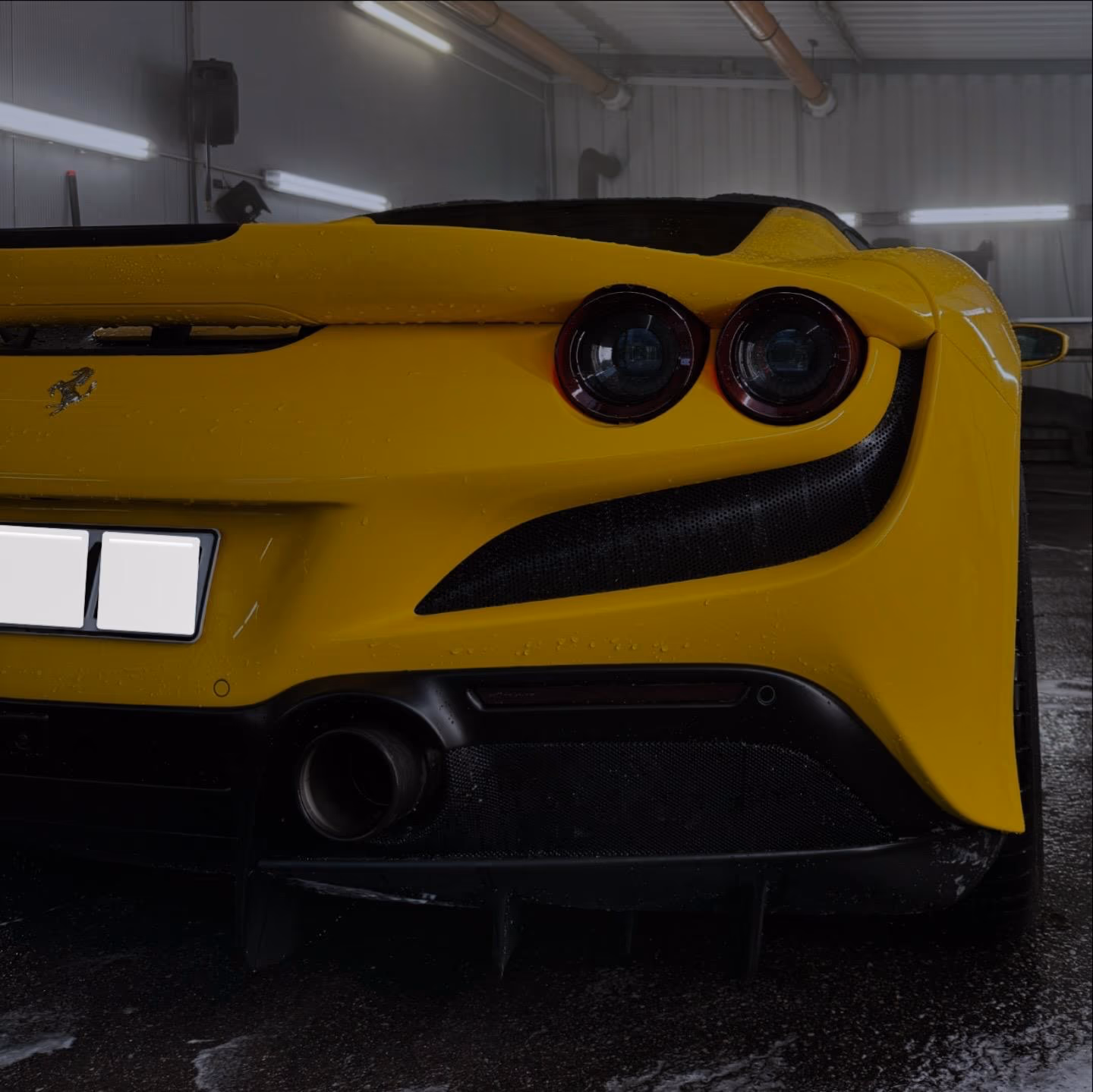 Gelber Ferrari F8 Tributo – Lackaufbereitung in der Werkstatt
