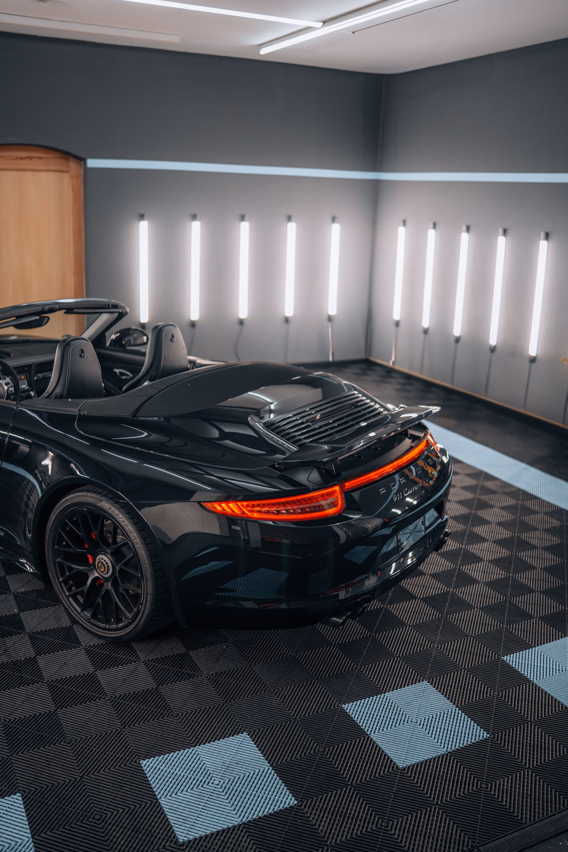 Porsche 911 Cabriolet nach Aufbereitung mit Hochglanz-Finish